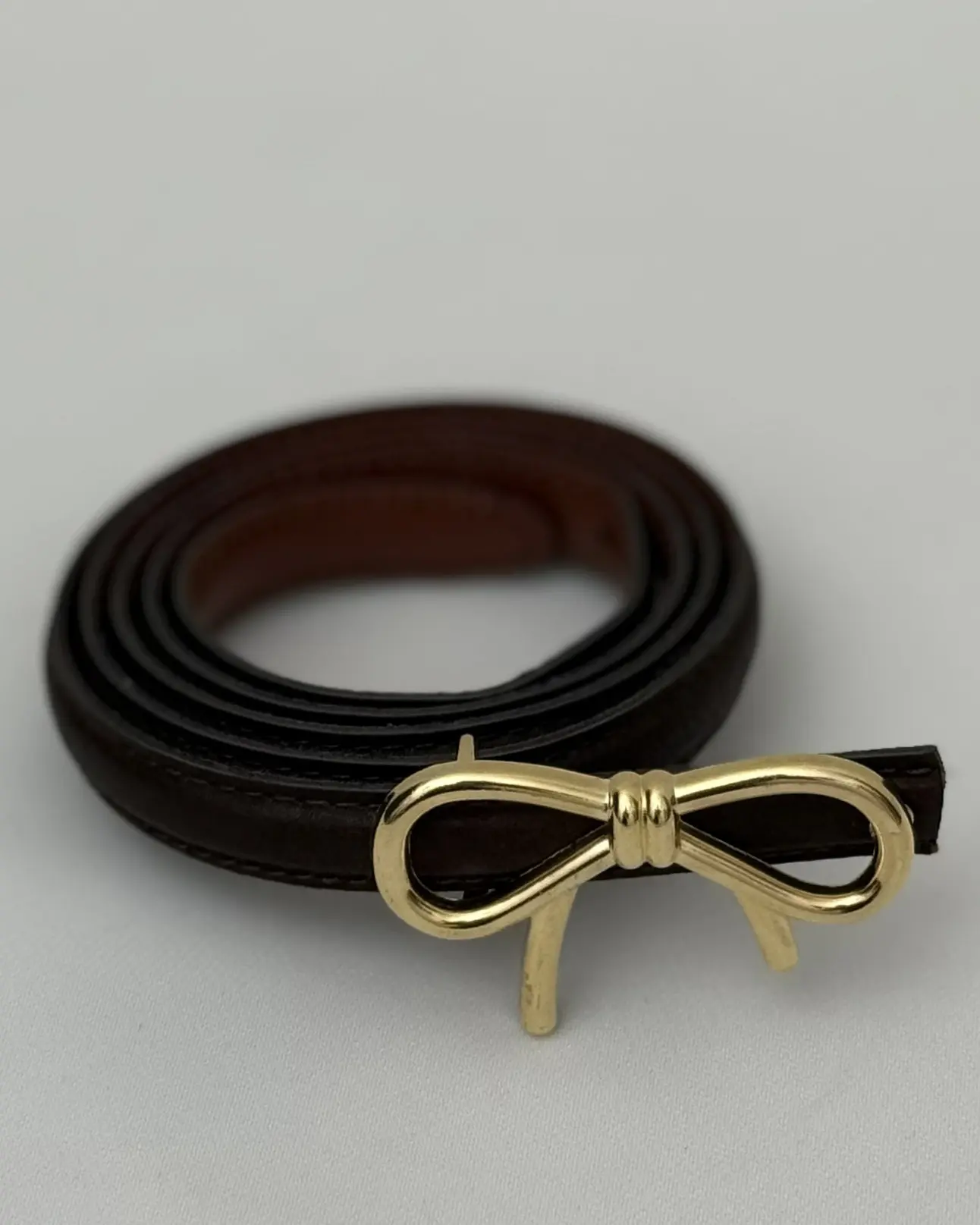 کمربند زنانه چرم سگک پاپیونی